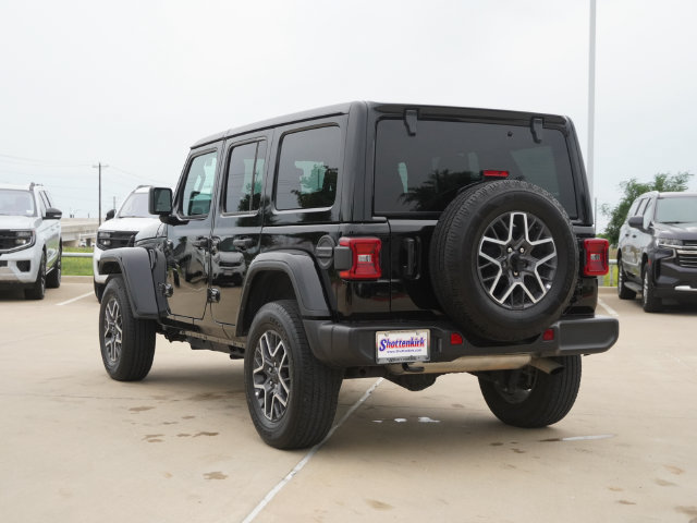 Used 2025 Jeep Wrangler Unlimited Sahara AWD/4WD image 9