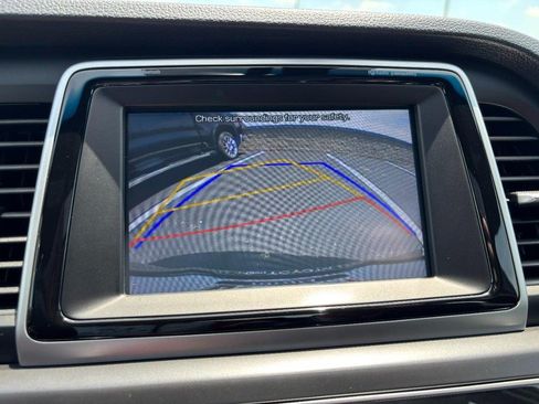 Used 2019 Hyundai Sonata Sport w/ Tech Package 03 FWD image 19