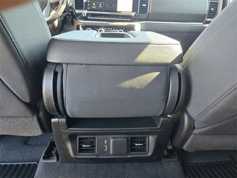 Used 2022 GMC Sierra 1500 Elevation image 16