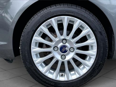 Used 2014 Ford Fiesta Titanium FWD image 11