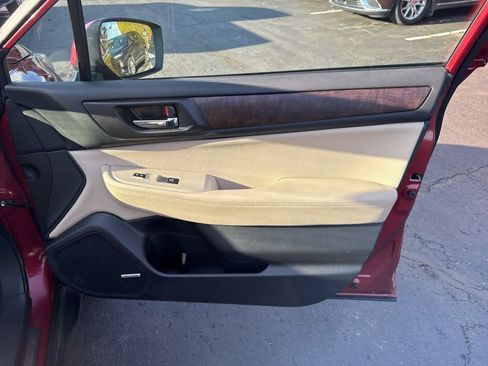 Used 2017 Subaru Outback 3.6R Limited image 43