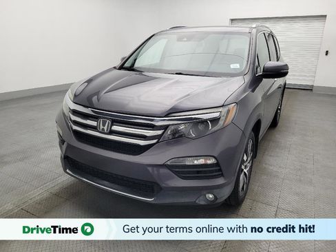 Used 2018 Honda Pilot Touring image 1
