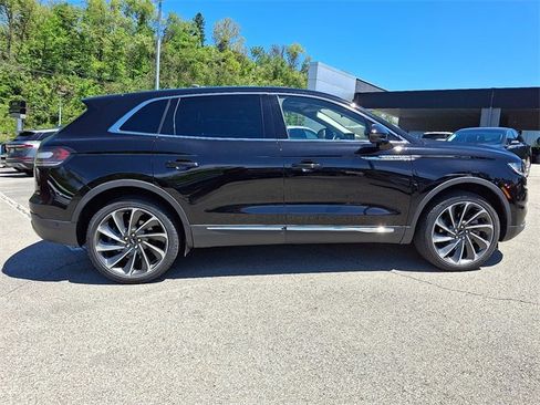 Used 2022 Lincoln Nautilus Reserve w/ Equipment Group 202A AWD/4WD image 7