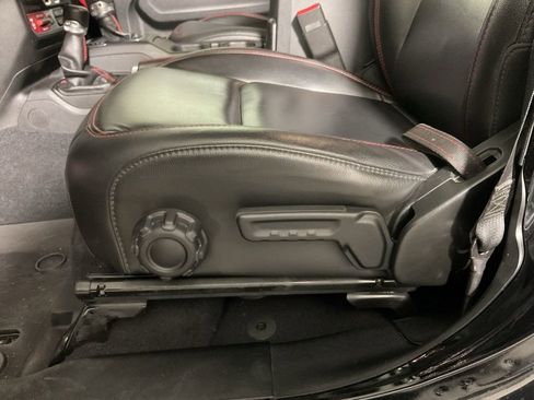 Used 2020 Jeep Wrangler Unlimited Rubicon w/ Uconnect 4C Nav & Sound Group AWD/4WD image 23