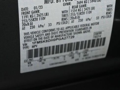 Certified 2023 Ford Explorer XLT w/ Equipment Group 202A AWD/4WD image 38