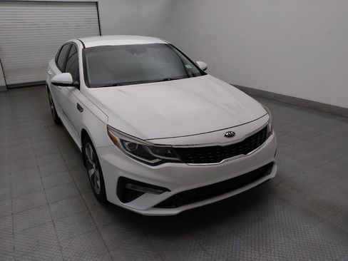 Used 2020 Kia Optima S FWD image 14