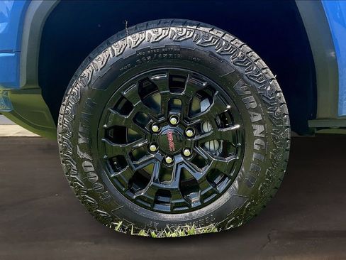 New 2026 GMC Canyon Elevation w/ Technology Package RWD image 13
