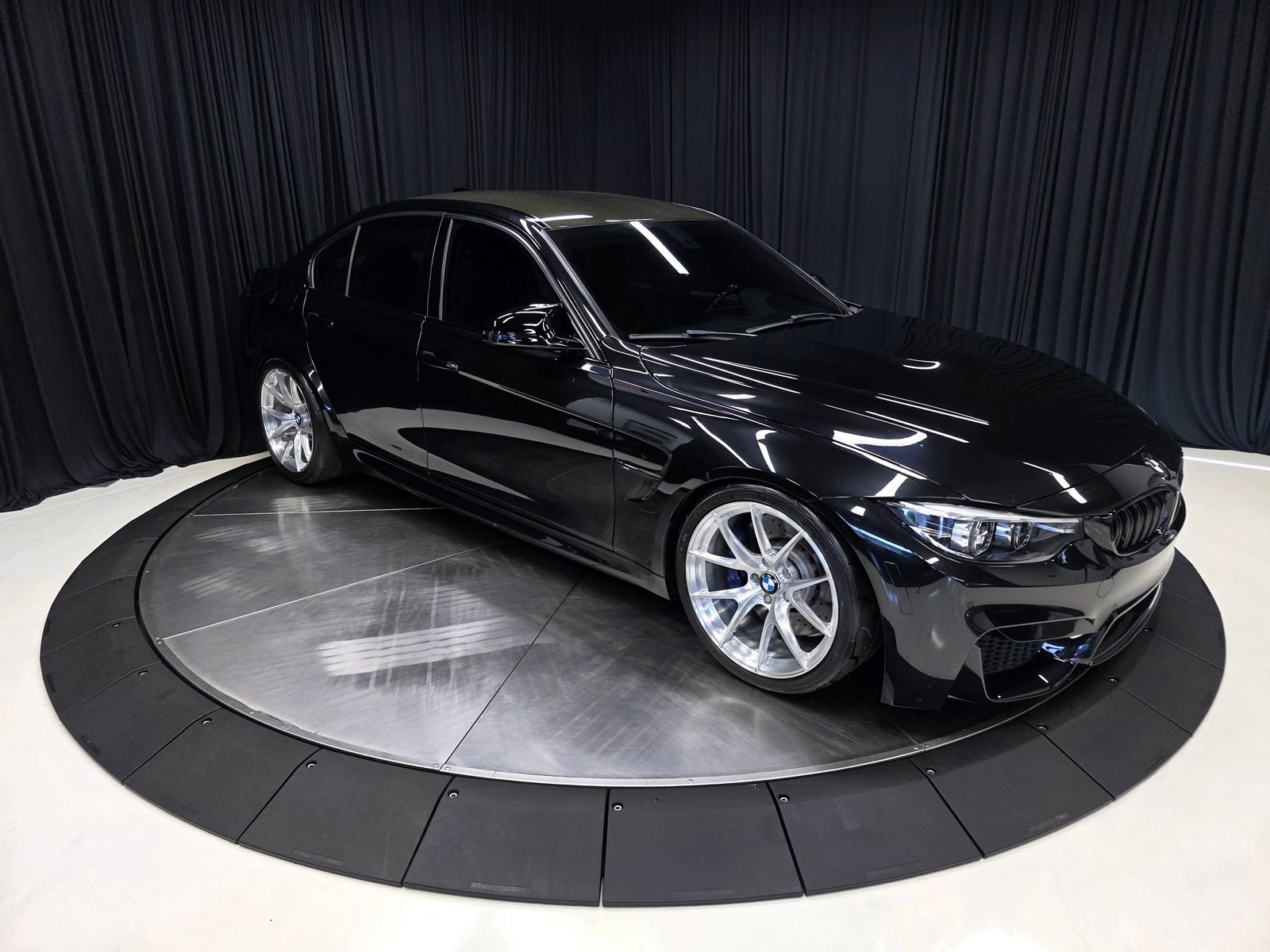 Used 2018 BMW M3 w/ Competition Package RWD image 15