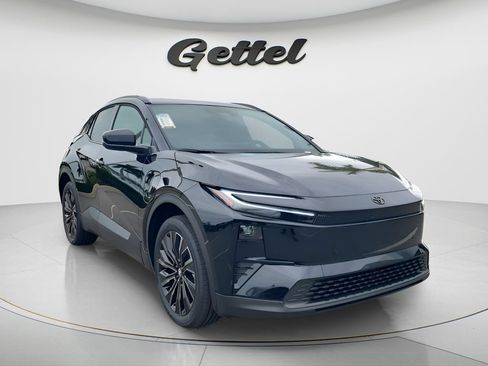 Used 2026 Toyota C-HR AWD/4WD image 3