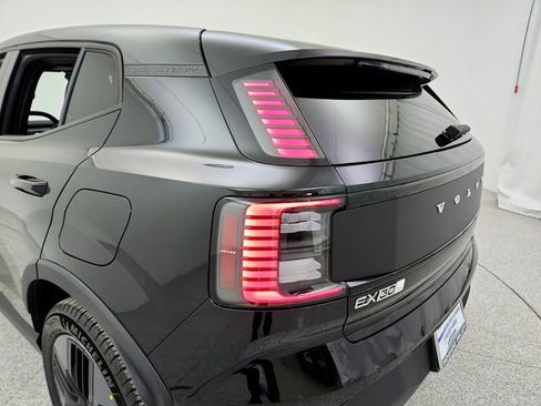 New 2026 Volvo EX30 Cross Country Ultra image 27