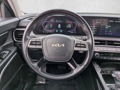 Used 2025 Kia Telluride S AWD/4WD image 13