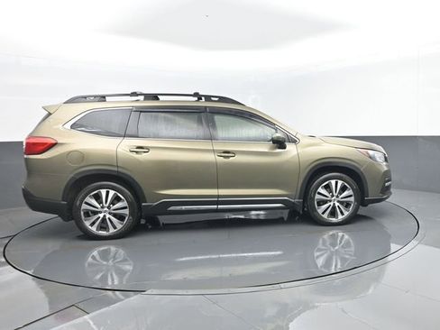 Used 2022 Subaru Ascent Limited w/ Technology Package AWD/4WD image 4