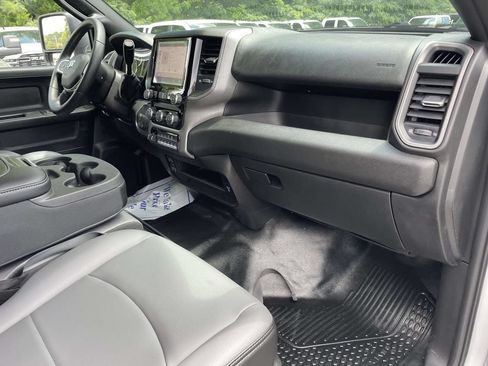 New 2026 RAM 3500 Tradesman w/ Chrome Appearance Group A AWD/4WD image 14