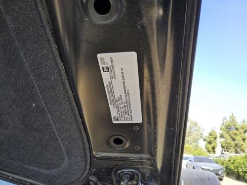 Used 2024 Chevrolet Suburban LT RWD image 13