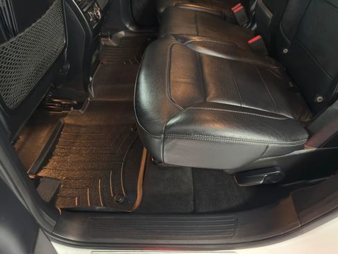 Used 2017 Mercedes-Benz GLS 550 4MATIC w/ Driver Assistance Package image 14