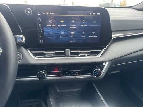 Certified 2025 Chevrolet Equinox LT w/ Safety and Technology Package image 21