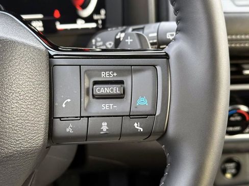 Certified 2025 Nissan Rogue Platinum w/ Tech Package image 26