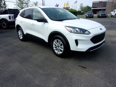 Certified 2022 Ford Escape SE w/ Convenience Package image 10