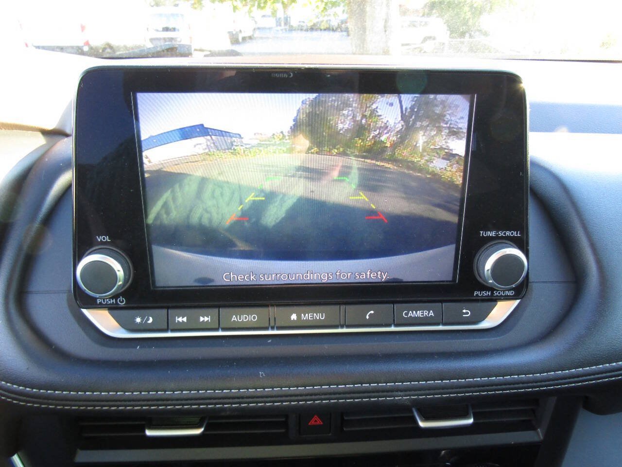 Used 2023 Nissan Rogue S AWD/4WD image 8