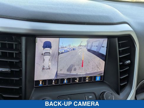 Used 2022 GMC Acadia SLT w/ Technology Package image 15