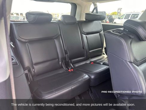 Used 2025 Ford Expedition Max Platinum AWD/4WD image 17