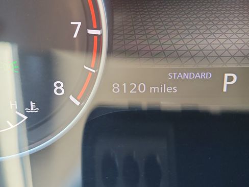 Certified 2025 Nissan Rogue SV FWD image 25