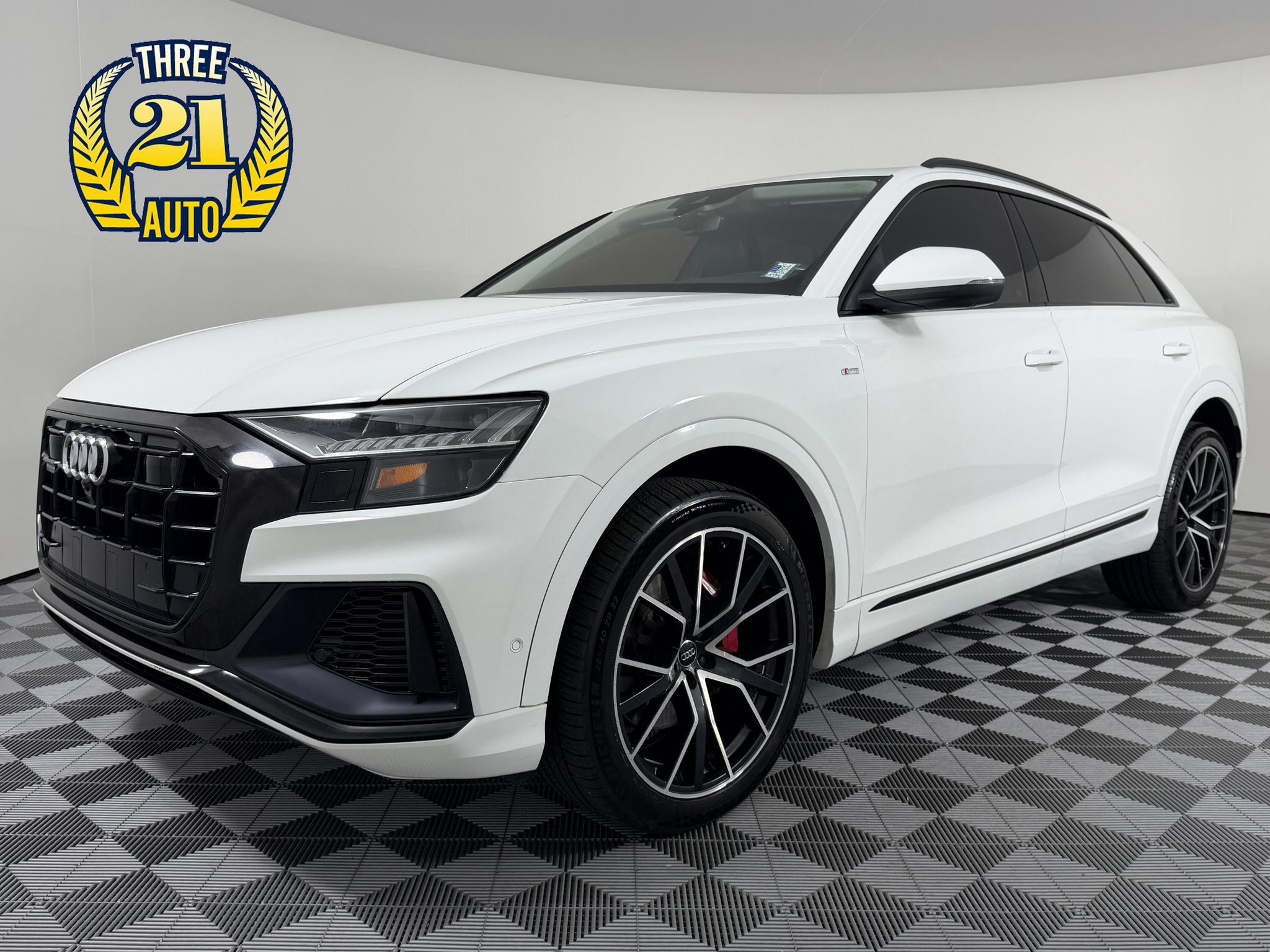 Used 2019 Audi Q8 Premium Plus w/ Premium Plus AWD/4WD image 1