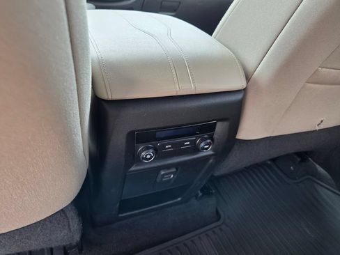 Certified 2023 Chevrolet Traverse LS FWD image 8