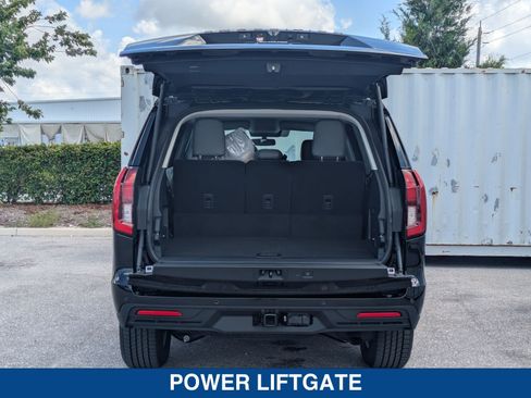 New 2026 Ford Expedition Active RWD image 17
