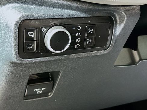 Used 2023 Ford Bronco Badlands image 11