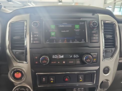 Used 2019 Nissan Titan SV w/ SV Convenience Package AWD/4WD image 26