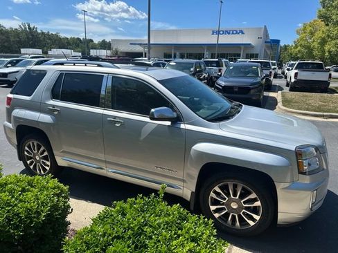 Used 2017 GMC Terrain Denali FWD image 3