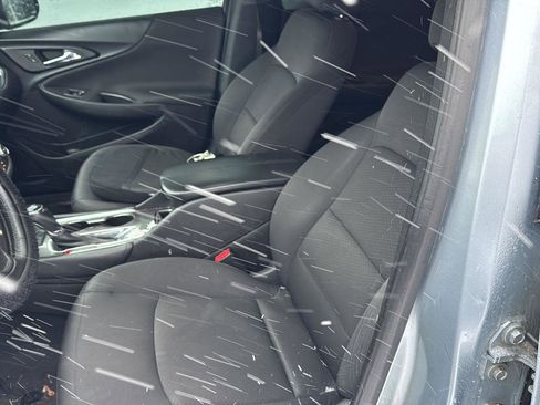 Used 2017 Chevrolet Malibu LT image 13