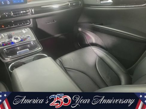 Used 2023 Lincoln Nautilus Reserve w/ Monochromatic Package AWD/4WD image 10
