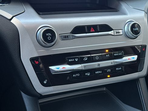 Certified 2022 Ford Explorer XLT w/ Equipment Group 202A image 21