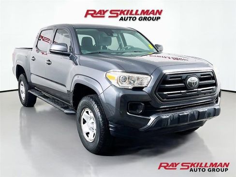 Used 2018 Toyota Tacoma SR image 1