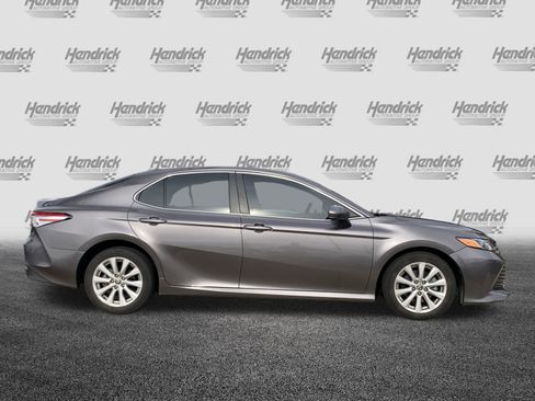 Used 2020 Toyota Camry LE image 11