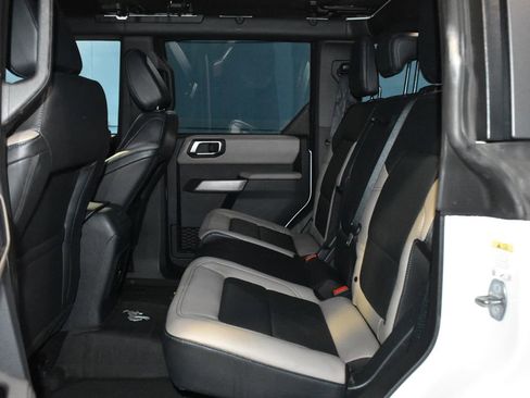 Used 2022 Ford Bronco Wildtrak image 19