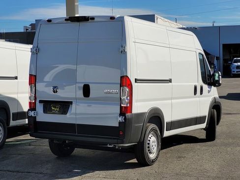 New 2026 RAM ProMaster 2500 w/ Convenience Group image 4