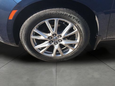 Used 2023 Buick Enclave Premium AWD/4WD image 3