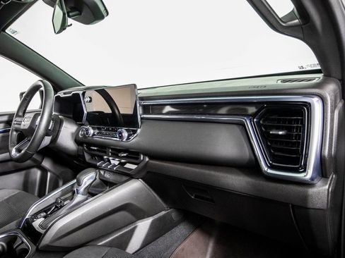 Used 2024 GMC Canyon Elevation image 18