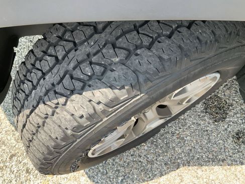Used 2022 Jeep Cherokee Trailhawk AWD/4WD image 15
