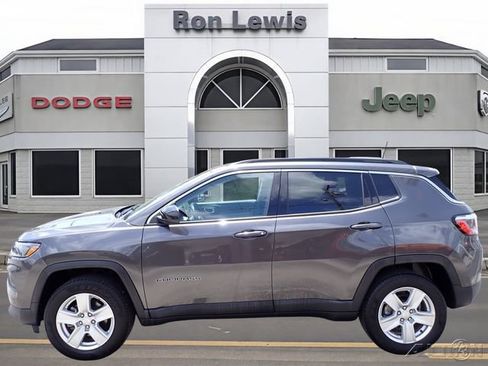 Used 2022 Jeep Compass Latitude w/ Convenience Group AWD/4WD image 1