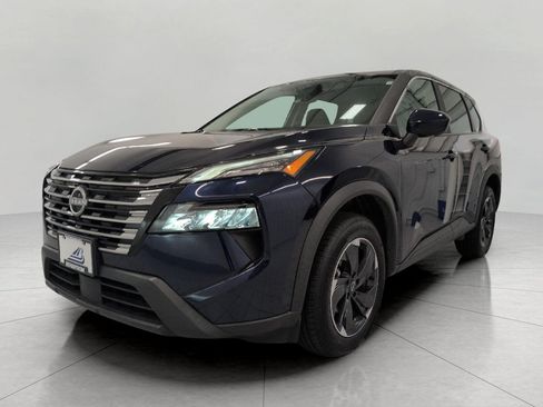 Used 2025 Nissan Rogue SV AWD/4WD image 12