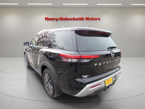 Used 2022 Nissan Pathfinder SL w/ SL Premium Package image 11