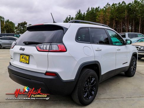 Used 2023 Jeep Cherokee Altitude Lux AWD/4WD image 6