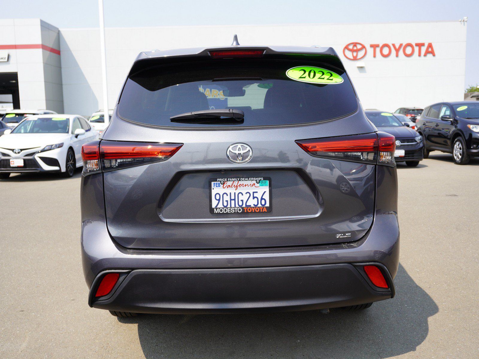 Used 2022 Toyota Highlander XLE FWD image 9