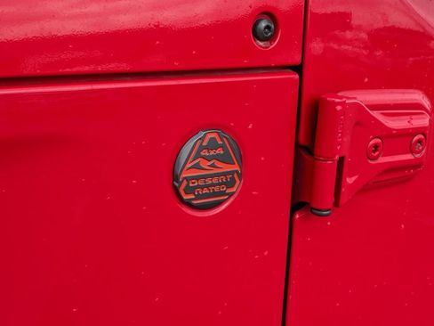 Used 2021 Jeep Gladiator Mojave w/ Trailer Tow Package image 23