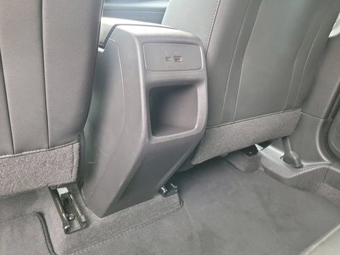 Used 2025 Chevrolet Trax LT FWD image 14