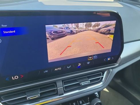 Used 2025 Chevrolet Equinox EV LT FWD image 33